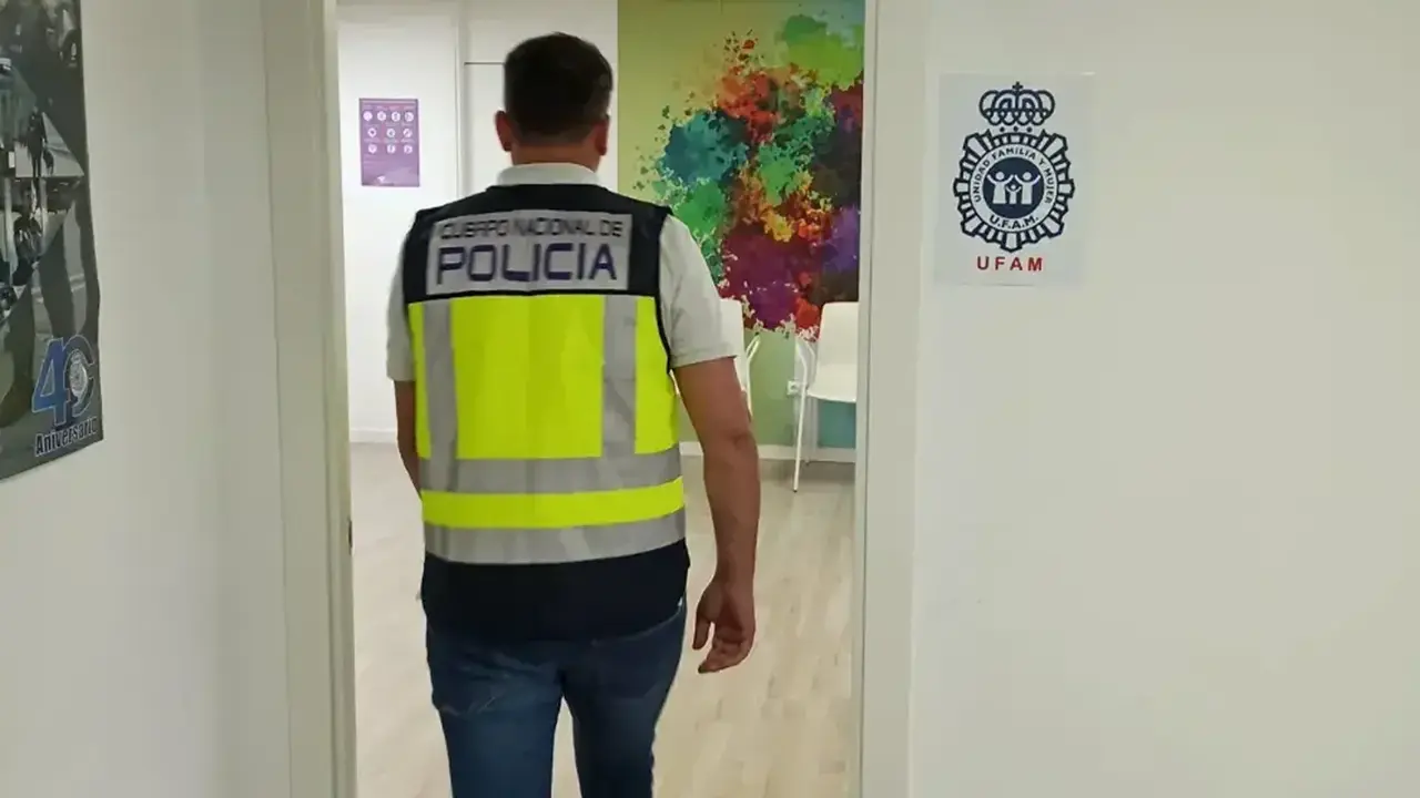 Detenidos dos jóvenes futbolistas por grabar a escondidas el encuentro sexual con una menor