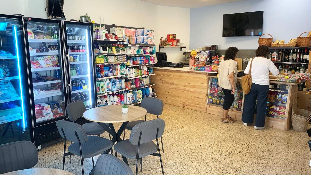 Interior de la Tiendita con cariño situada en Abárzuza. Navarra.com