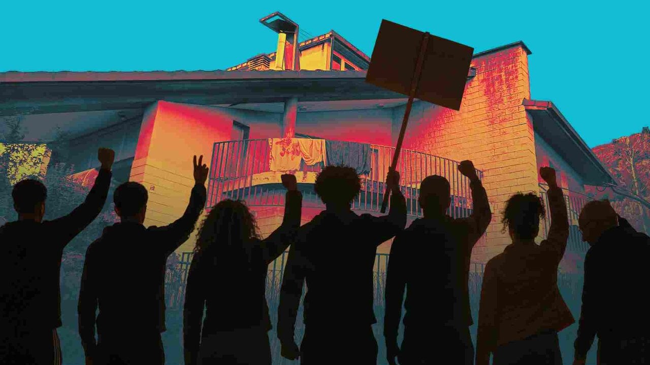 Los vecinos de Artica se plantan ante los centros de menas: “No nos vamos a parar”