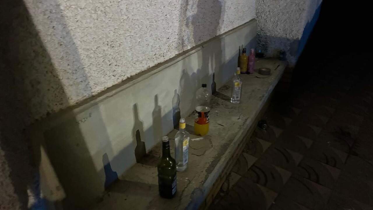 Varios jóvenes salen corriendo de un botellón en Tudela y se olvidan 15 teléfonos móviles al llegar la Policía