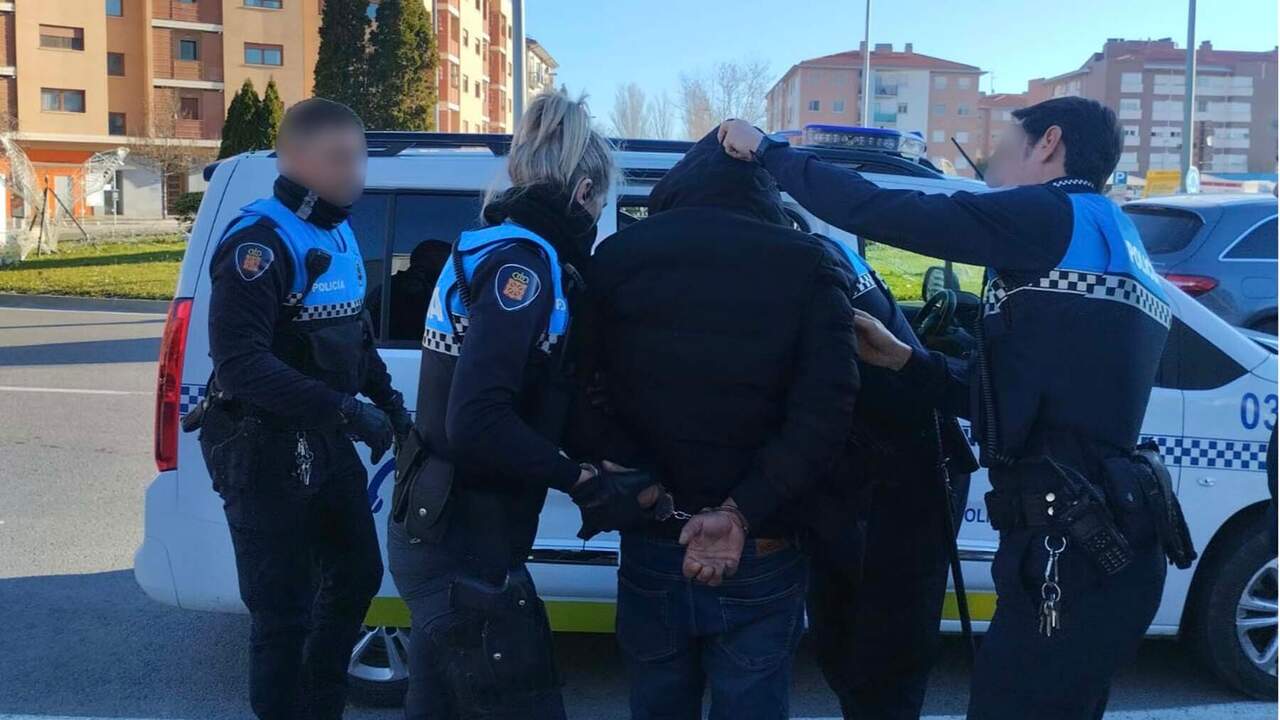 Interceptan en Tudela a un camionero que repartía bombonas de butano con una tasa penal de alcohol