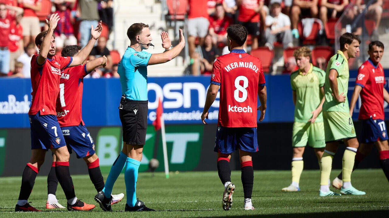 El clamoroso penalti que levanta las quejas de Osasuna tras la derrota ante el Espanyol en El Sadar