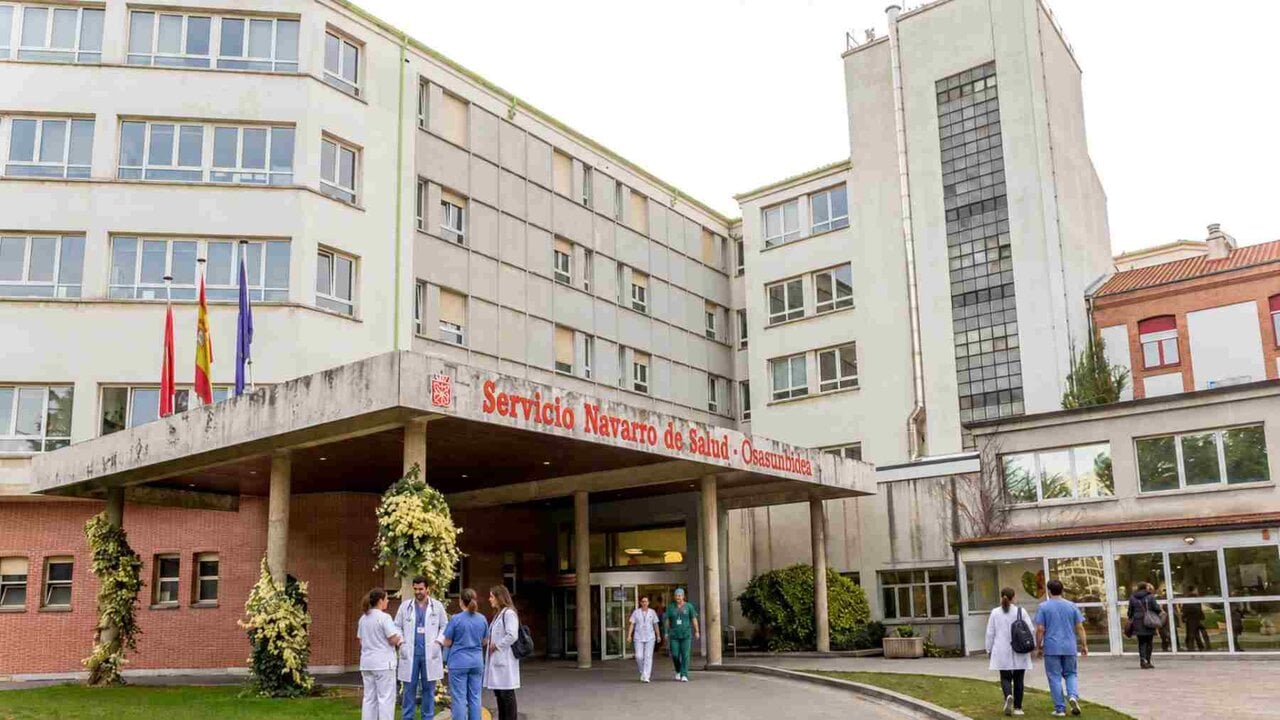 Chivite obligará a fichar a todo el personal de Salud y exigirá dinero a los funcionarios si no cumplen el horario