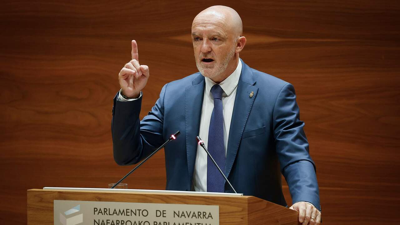 Esparza desvela que ofreció a Chivite estabilidad a cambio de romper con EH Bildu: así se negó la presidenta