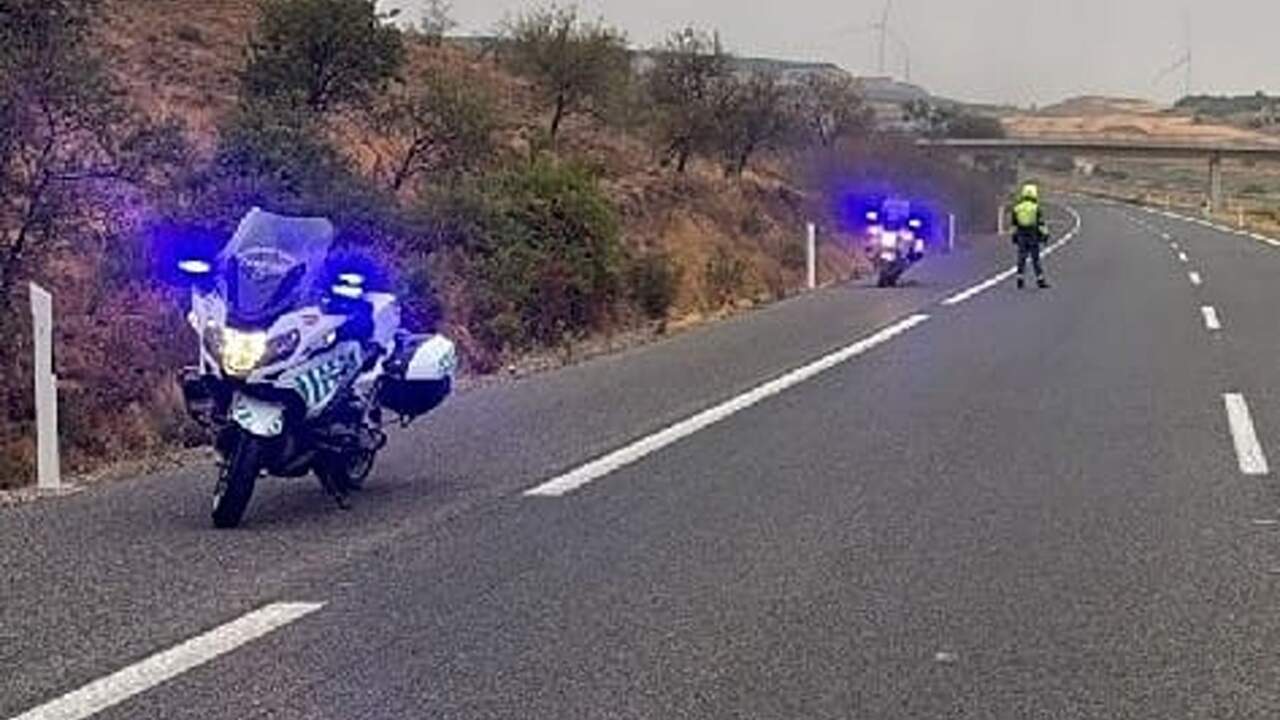 Un conductor de Zaragoza resulta herido tras salirse de la vía con su coche en la AP-68 a su paso por Ablitas