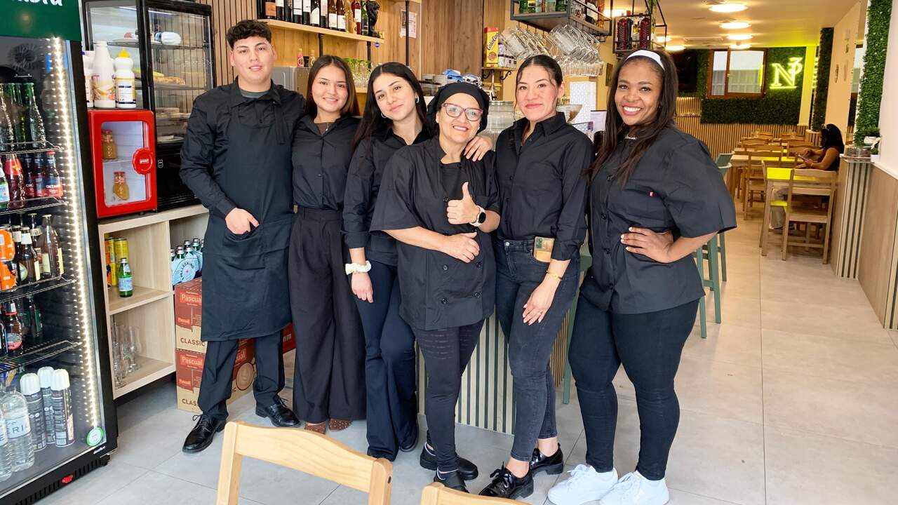 Ana, la cocinera que abre un bar con sus tres hijas en Pamplona y triunfa 