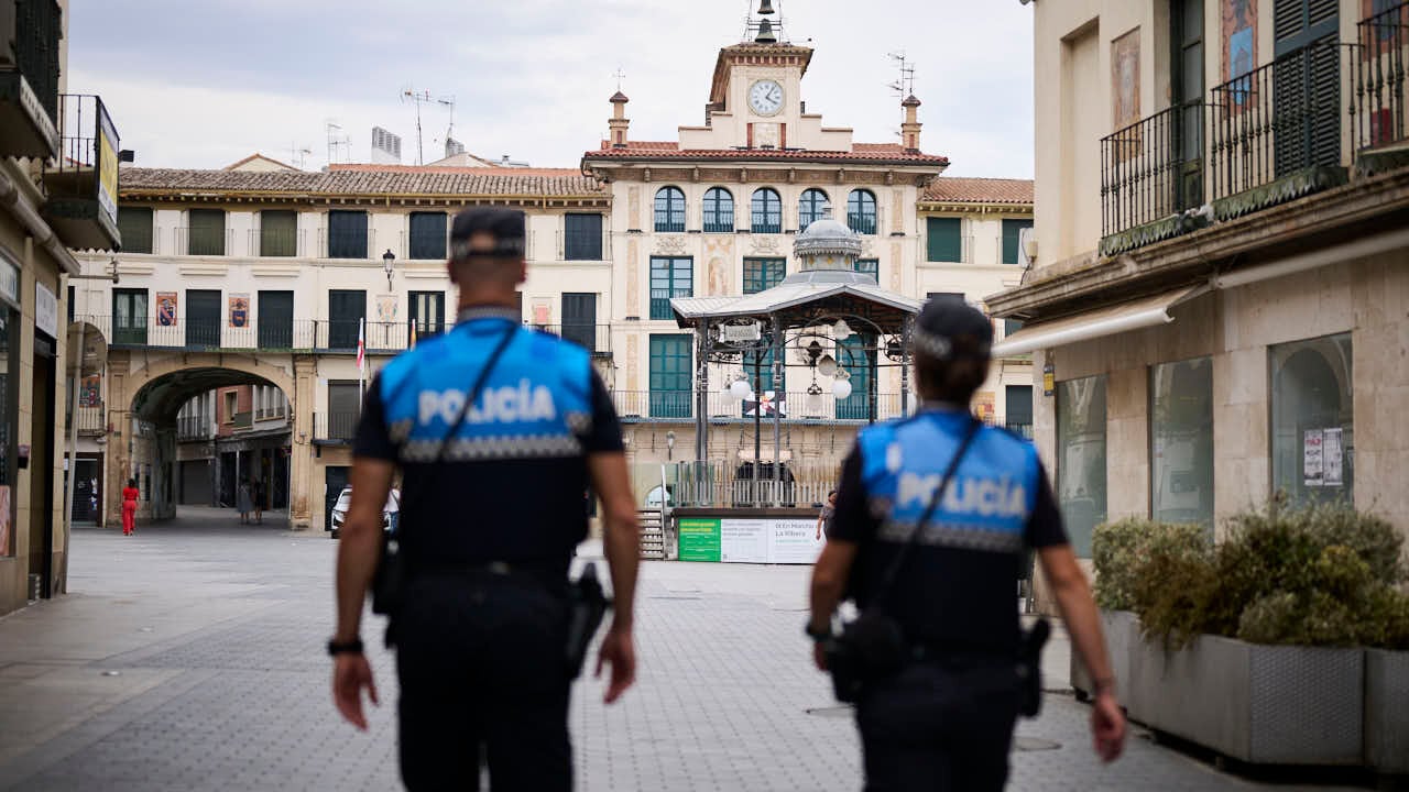Una pelea con botellas en pleno centro de Tudela deja a una persona en el suelo con la cara sangrando
