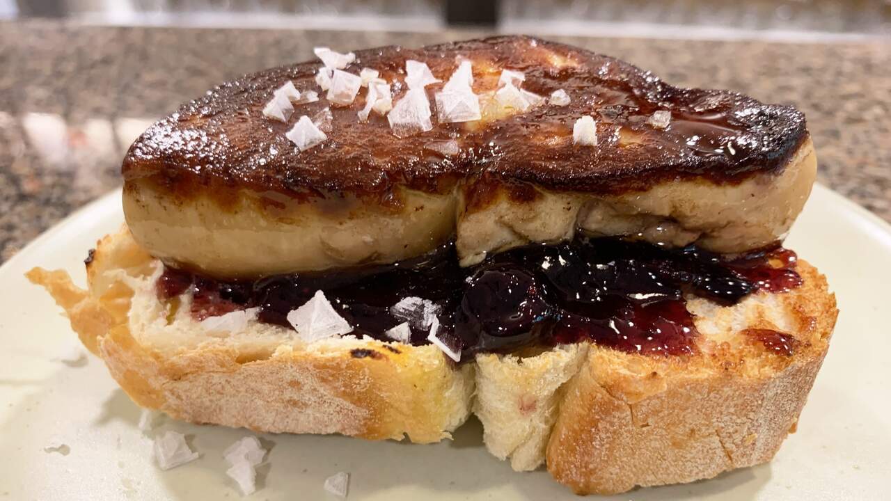 El bar de Pamplona que triunfa con su pincho especial de foie con manzana: 
