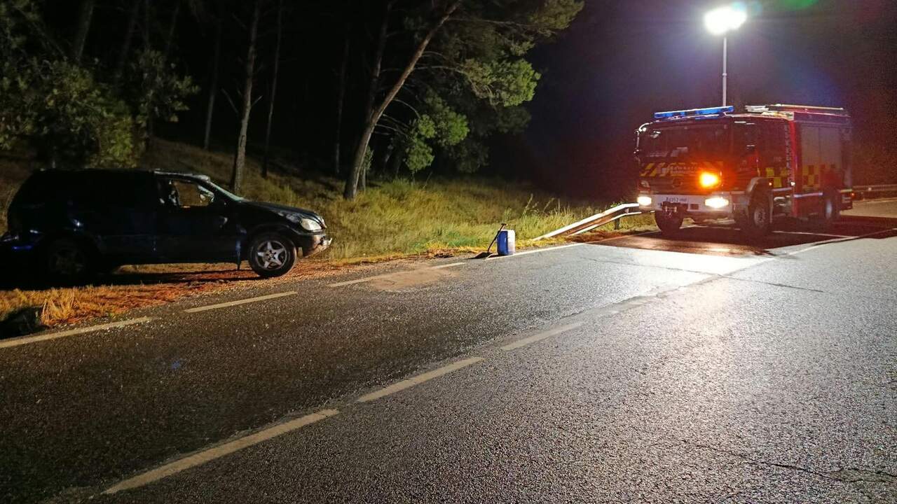 Un accidente de madrugada en una carretera de Navarra termina con una mujer de 33 años trasladada al hospital