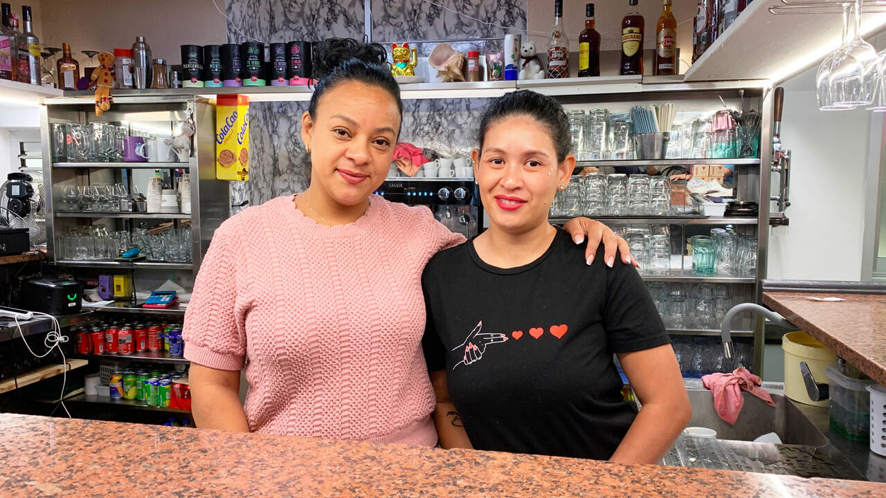 El cachopo de 300 gramos que preparan Joana Ramón y su hijo en su bar de Sangüesa: 