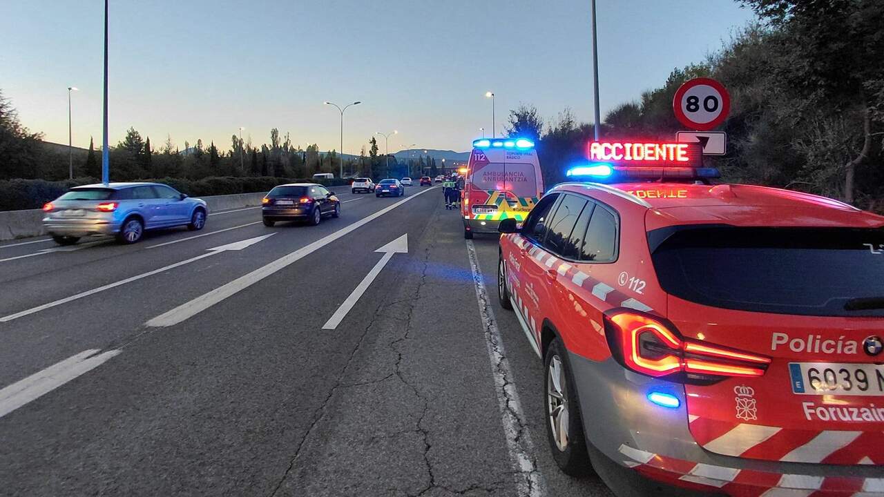 Retenciones en una carretera muy transitada de Navarra tras un accidente entre tres vehículos
