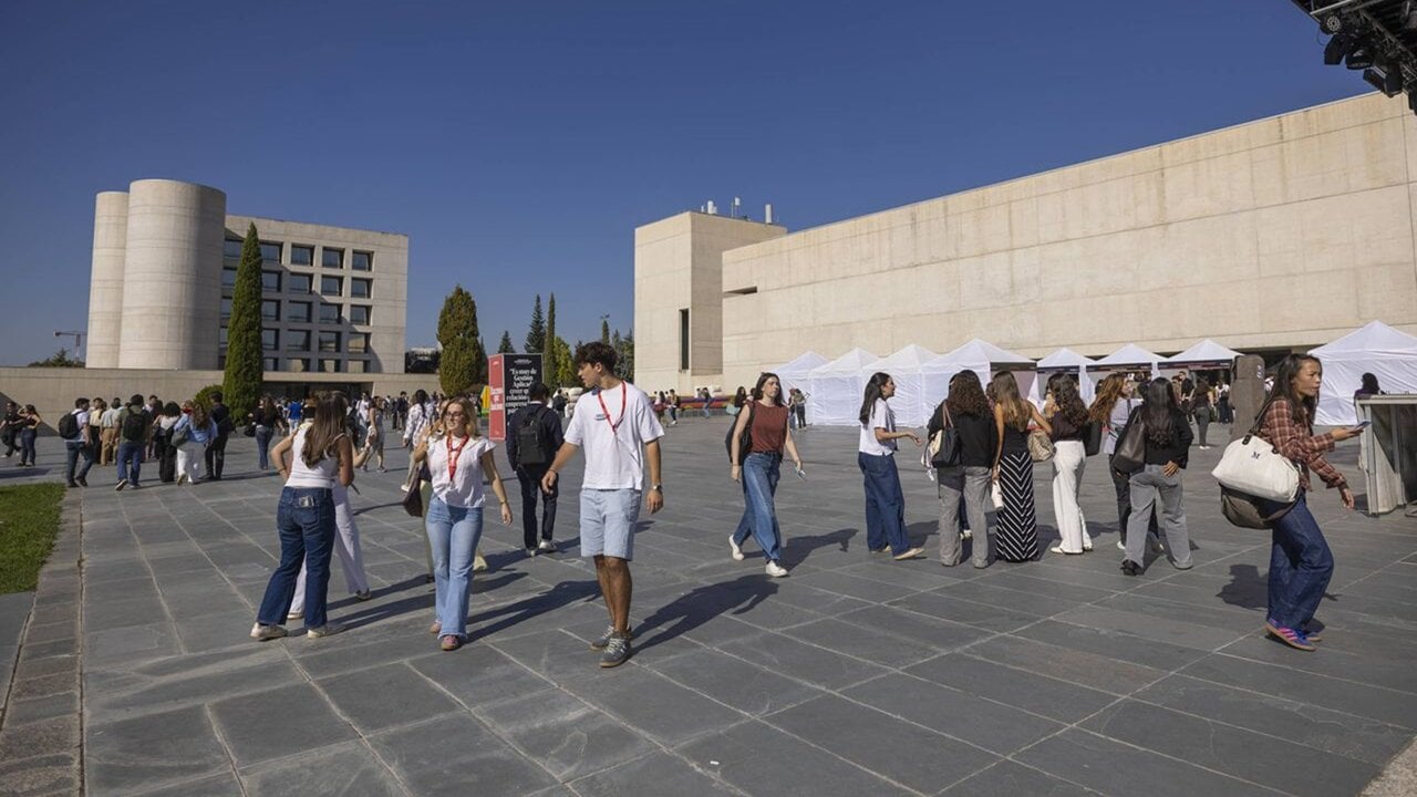 Una jornada solidaria en Pamplona consigue reunir a 600 personas y recaudar 8.965 euros para ayudar a familias sin apoyo