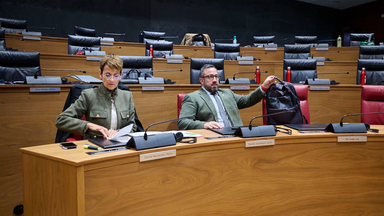 DIRECTO | Tensión en el Parlamento: Vox habla de un Gobierno 