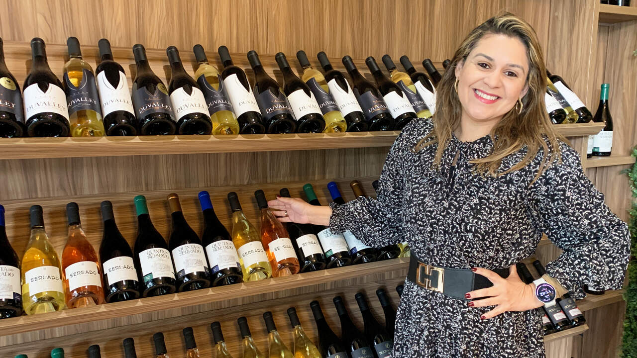Andrea trae los vinos de Portugal a Pamplona 