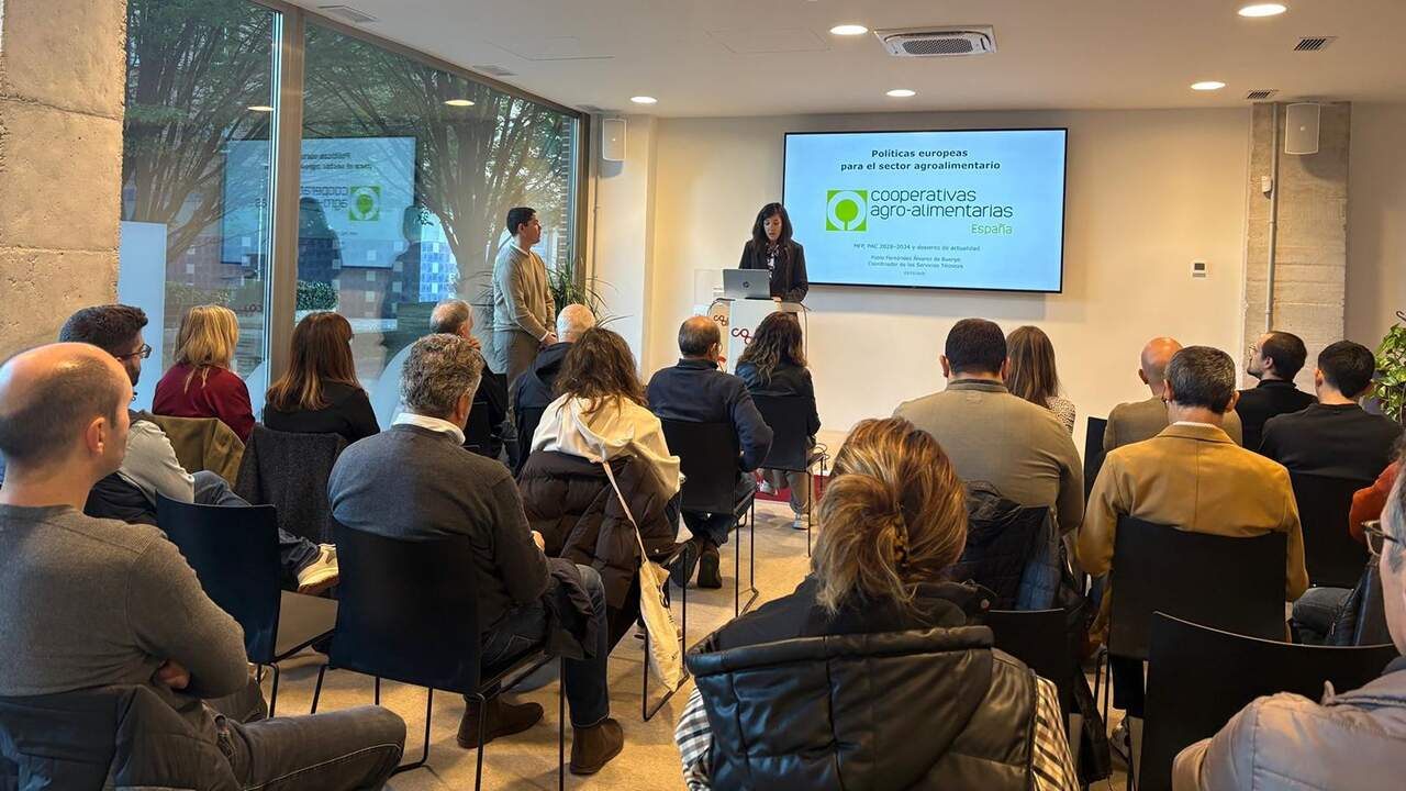 Las cooperativas navarras miran a Bruselas: preocupación por los recortes de la PAC y los cambios que llegan en 2027