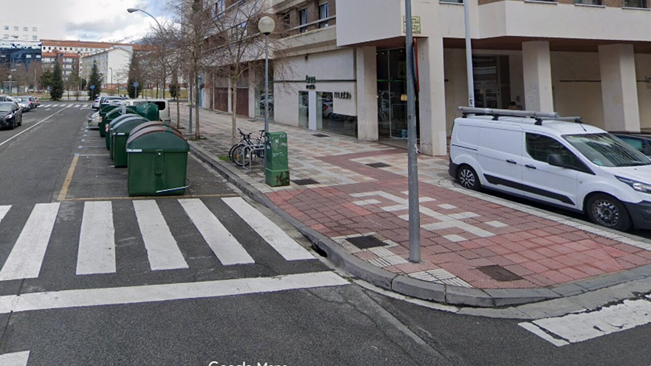 Atropellan a una mujer de 84 años en un paso de peatones de Pamplona: trasladada con pronóstico reservado